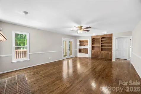 932 Alexandria Court Gastonia NC 28056