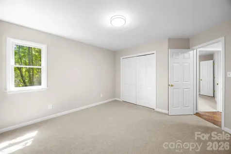 932 Alexandria Court Gastonia NC 28056