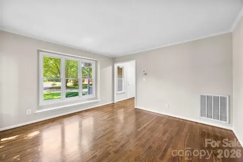932 Alexandria Court Gastonia NC 28056