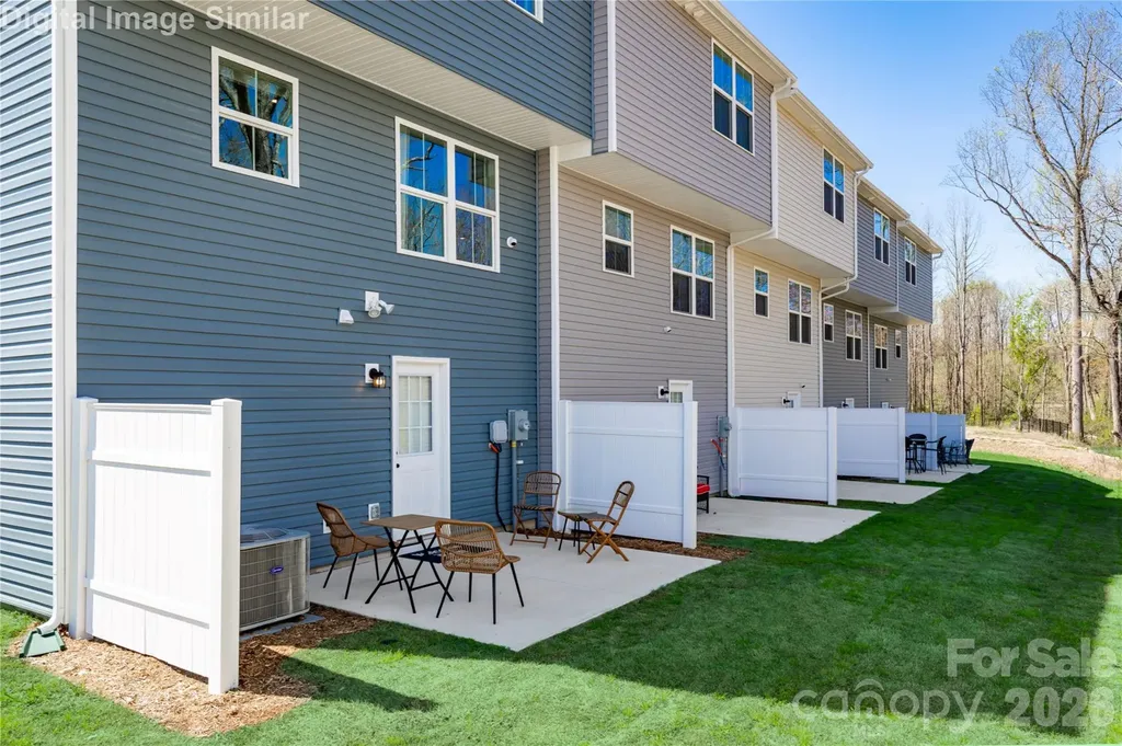 2652 Coretha Court Charlotte NC 28216