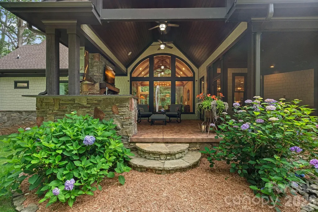 6808 Live Oaks Lane Waxhaw NC 28173