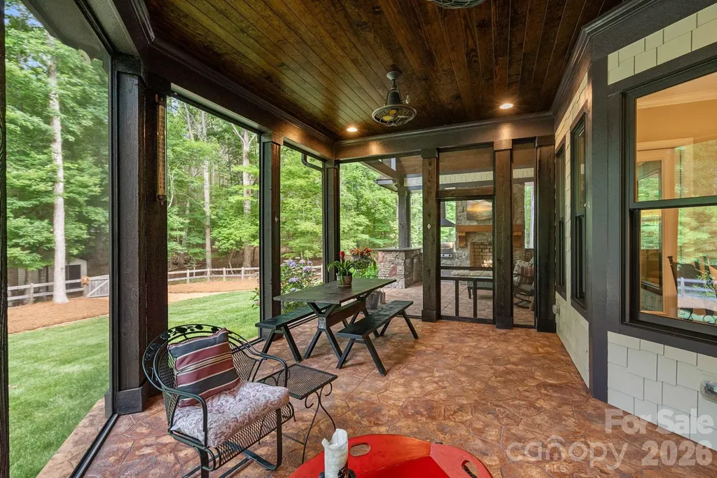 6808 Live Oaks Lane Waxhaw NC 28173