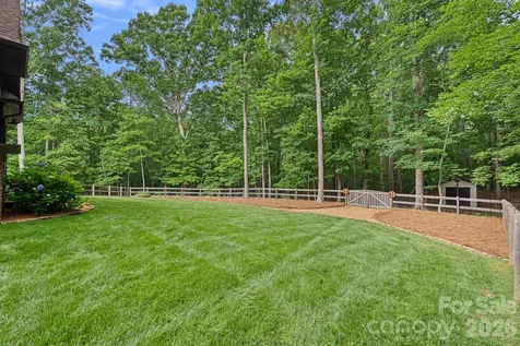 6808 Live Oaks Lane Waxhaw NC 28173