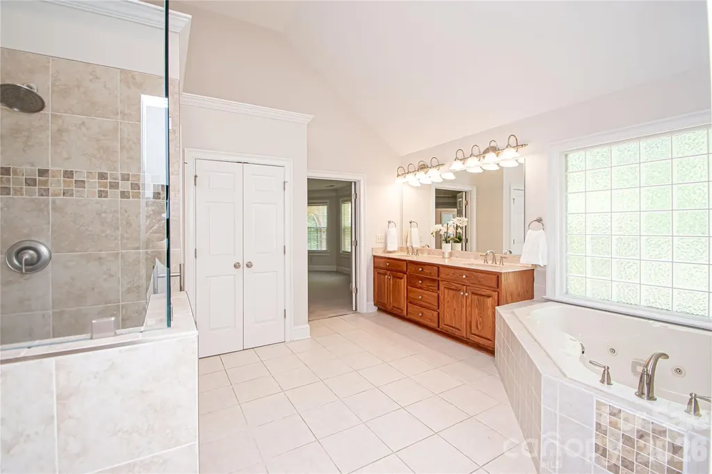 1015 Estate Lane Matthews NC 28104