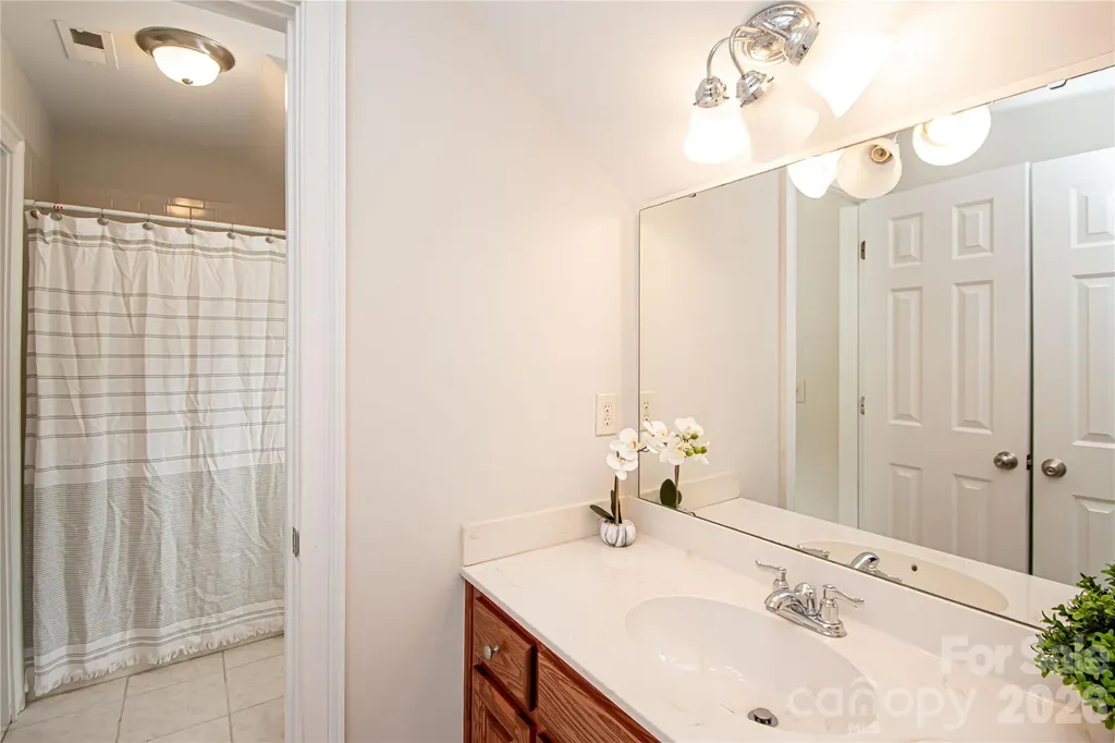 1015 Estate Lane Matthews NC 28104