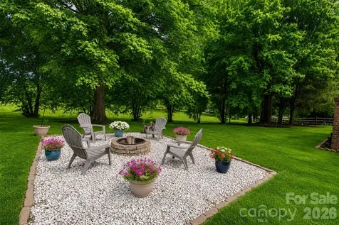 1015 Estate Lane Matthews NC 28104