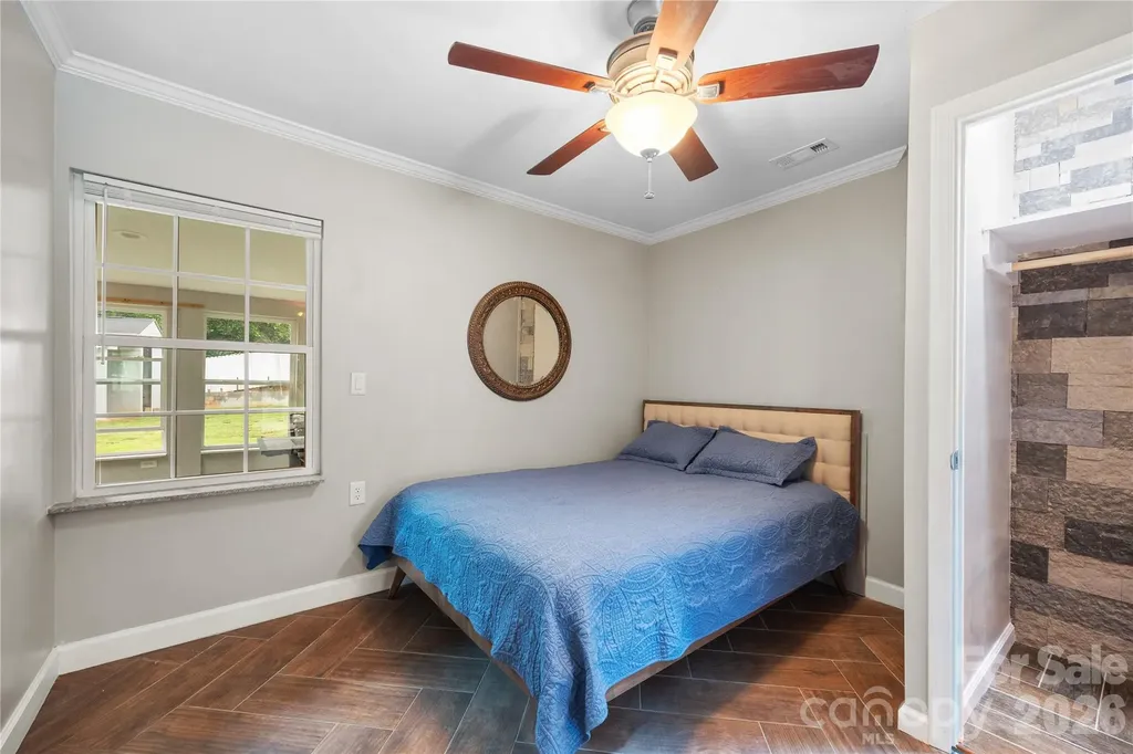 342 West Avenue Troutman NC 28166