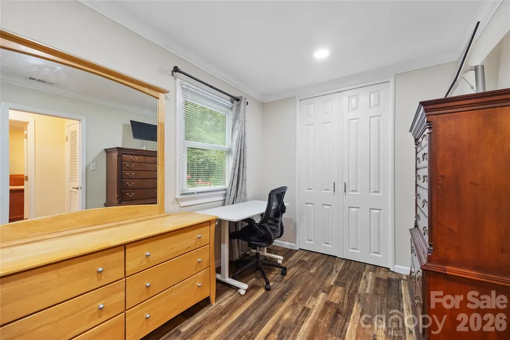 342 West Avenue Troutman NC 28166
