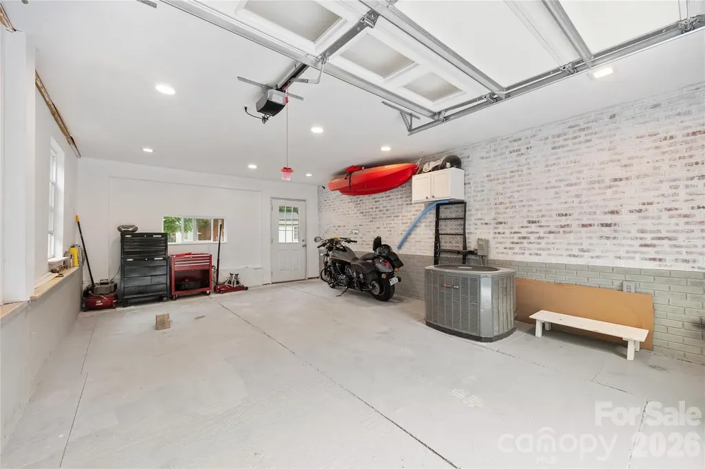 342 West Avenue Troutman NC 28166