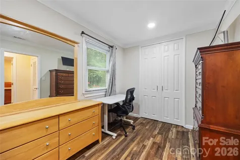 342 West Avenue Troutman NC 28166