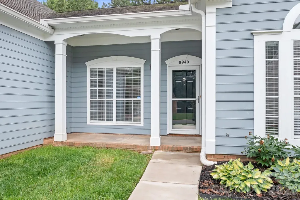 8940 Raven Park Drive Charlotte NC 28216