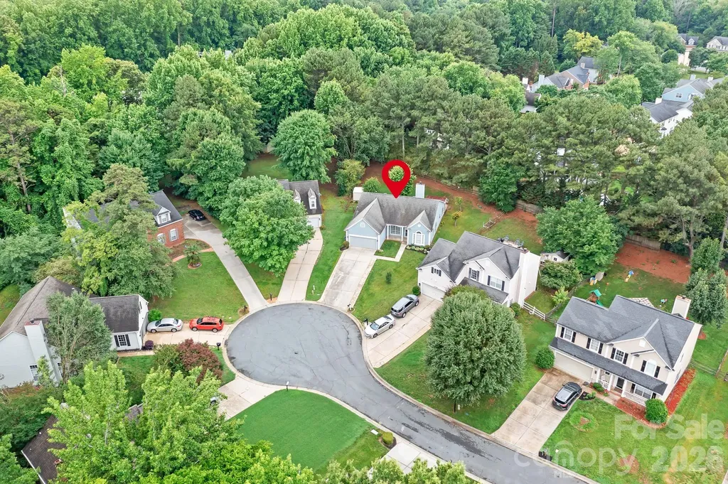 8940 Raven Park Drive Charlotte NC 28216