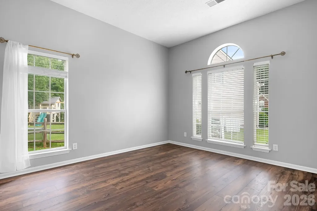 8940 Raven Park Drive Charlotte NC 28216