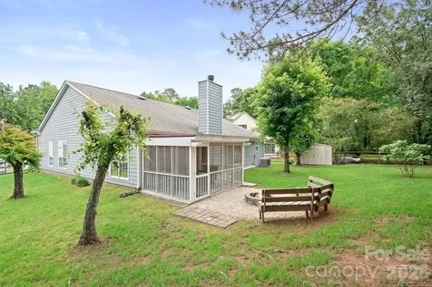 8940 Raven Park Drive Charlotte NC 28216