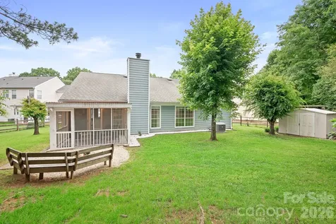8940 Raven Park Drive Charlotte NC 28216