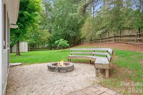 8940 Raven Park Drive Charlotte NC 28216