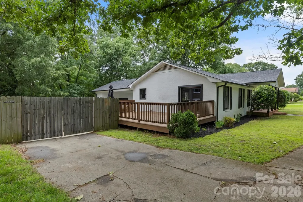 224 Sturbridge Drive Charlotte NC 28214