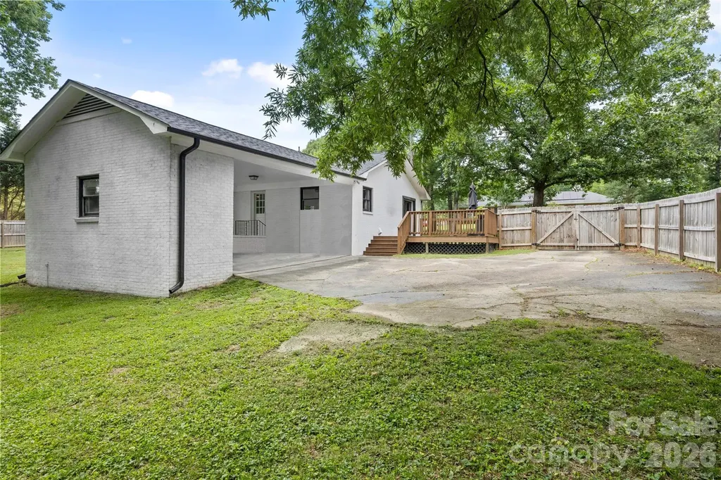 224 Sturbridge Drive Charlotte NC 28214