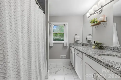 224 Sturbridge Drive Charlotte NC 28214