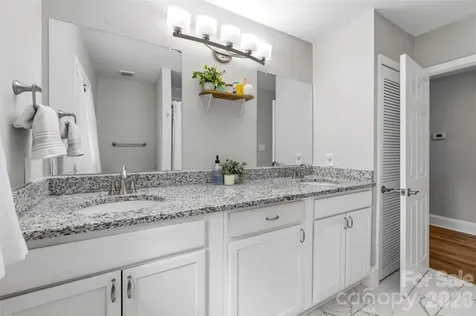 224 Sturbridge Drive Charlotte NC 28214