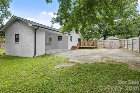 224 Sturbridge Drive Charlotte NC 28214