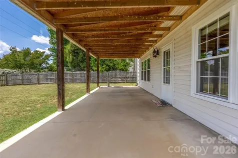 9535 Forest Path Drive Charlotte NC 28269