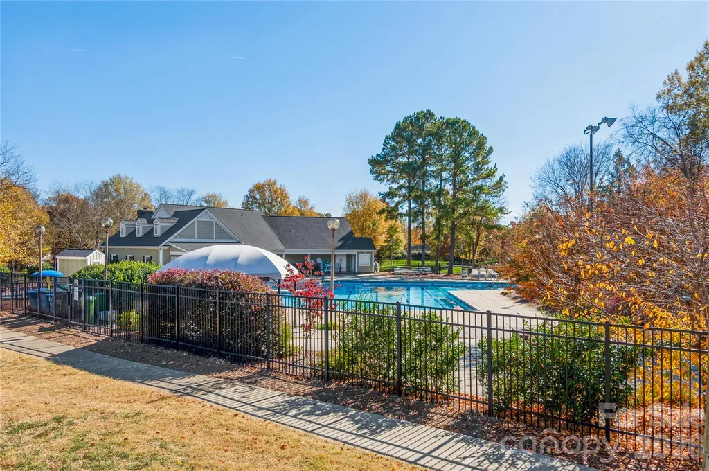 9912 Park Springs Court Charlotte NC 28210