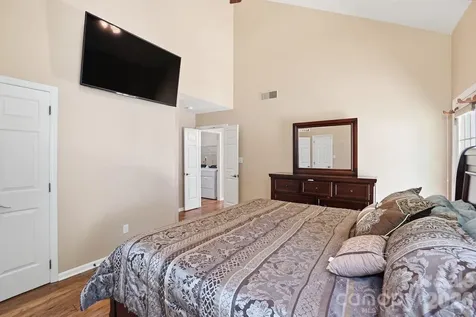 9912 Park Springs Court Charlotte NC 28210