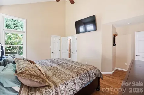 9912 Park Springs Court Charlotte NC 28210