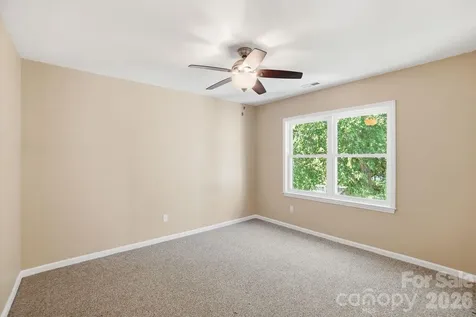 9912 Park Springs Court Charlotte NC 28210