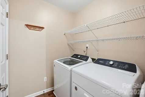 9912 Park Springs Court Charlotte NC 28210
