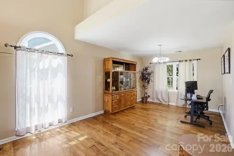 9912 Park Springs Court Charlotte NC 28210