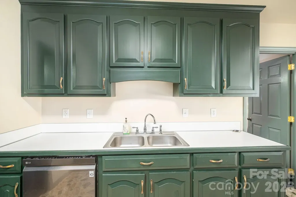 2316 Old Nc 27 Highway Mount Holly NC 28120