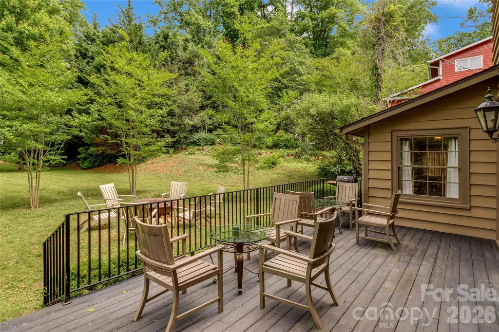 75 Charles Street Saluda NC 28773