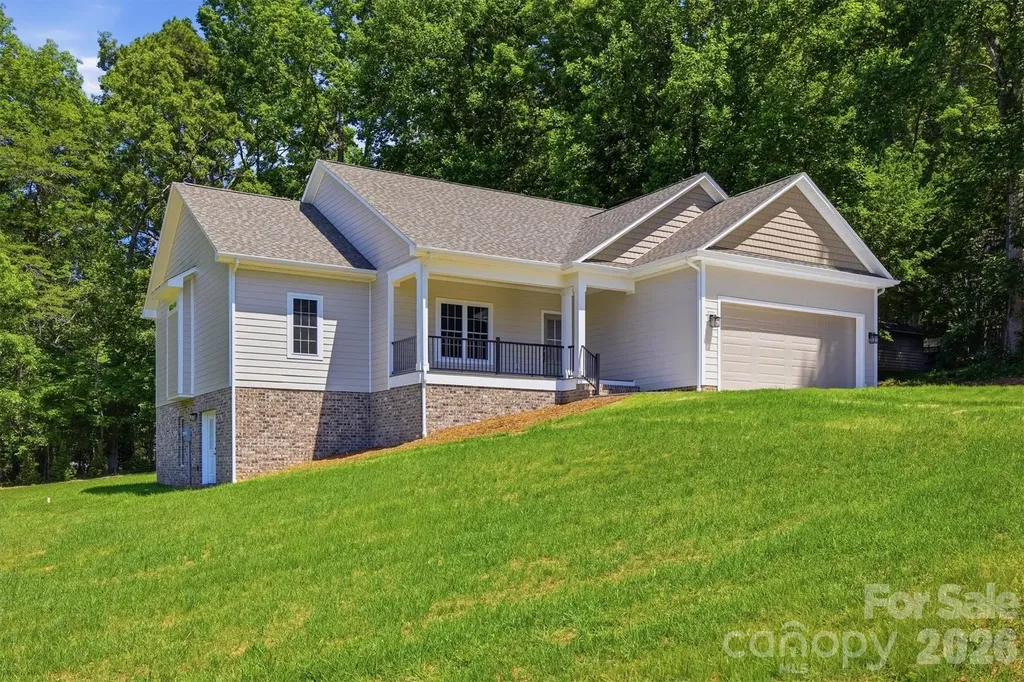 107 Meadow View Street Morganton NC 28655