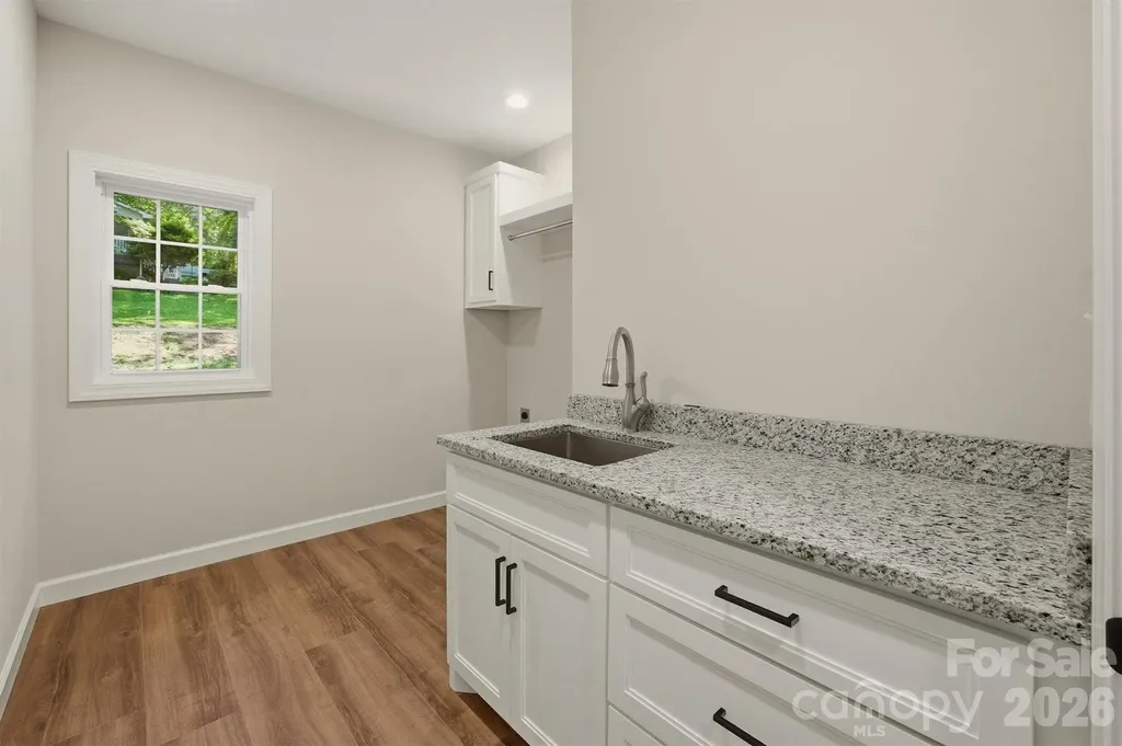 107 Meadow View Street Morganton NC 28655