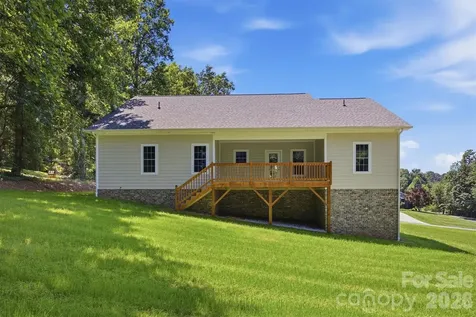 107 Meadow View Street Morganton NC 28655