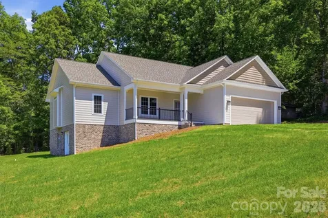 107 Meadow View Street Morganton NC 28655
