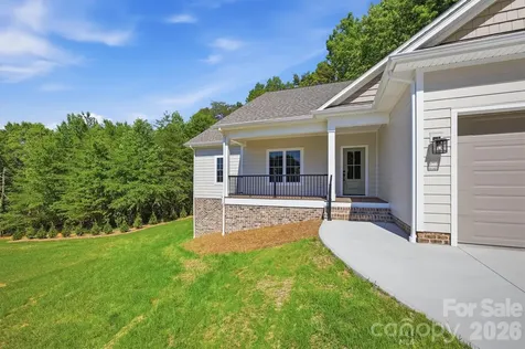 107 Meadow View Street Morganton NC 28655