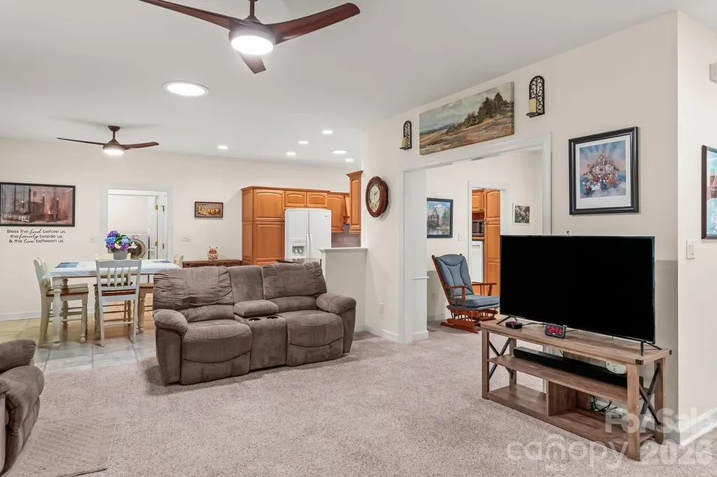 434 Yachtsman Point Lexington NC 27292