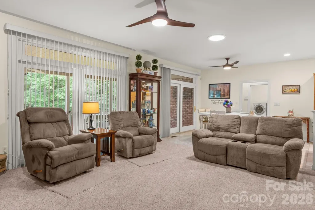 434 Yachtsman Point Lexington NC 27292
