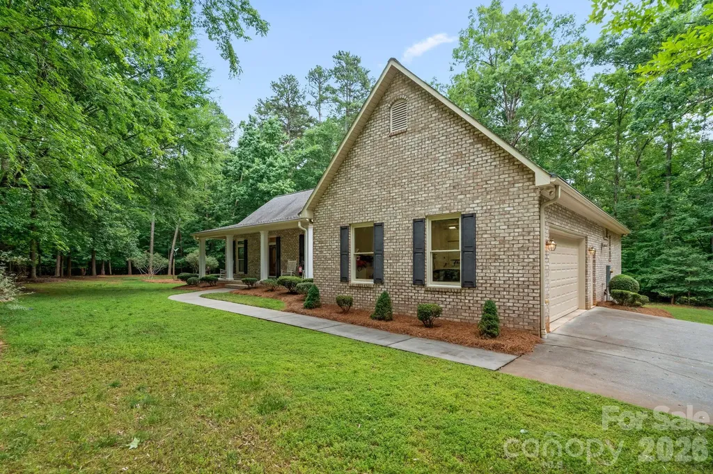 434 Yachtsman Point Lexington NC 27292