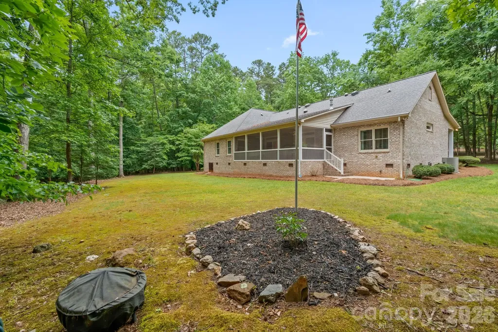 434 Yachtsman Point Lexington NC 27292
