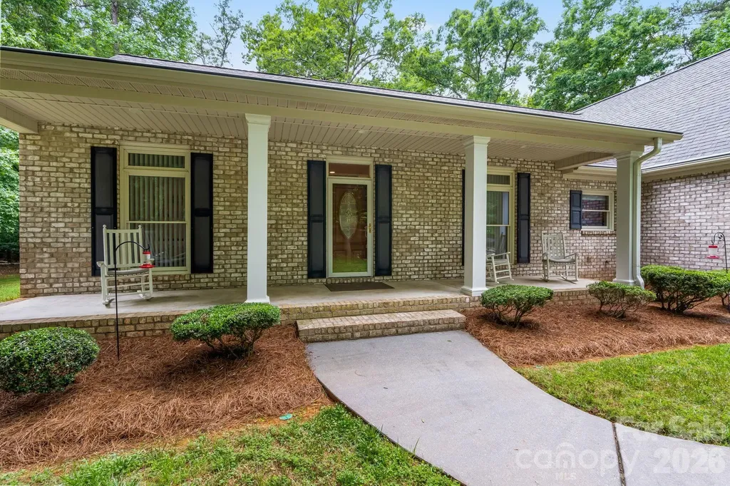 434 Yachtsman Point Lexington NC 27292
