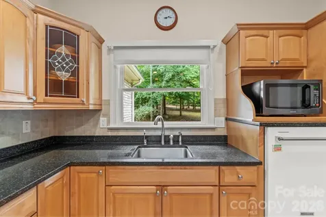 434 Yachtsman Point Lexington NC 27292