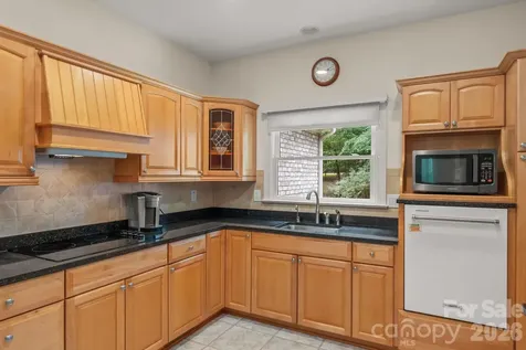 434 Yachtsman Point Lexington NC 27292