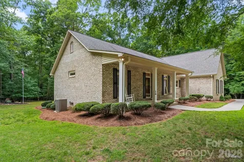 434 Yachtsman Point Lexington NC 27292
