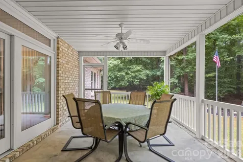 434 Yachtsman Point Lexington NC 27292