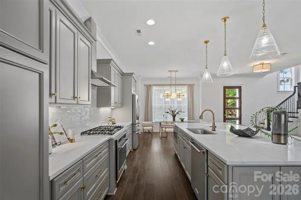 2023 Lynnwood Drive Charlotte NC 28209