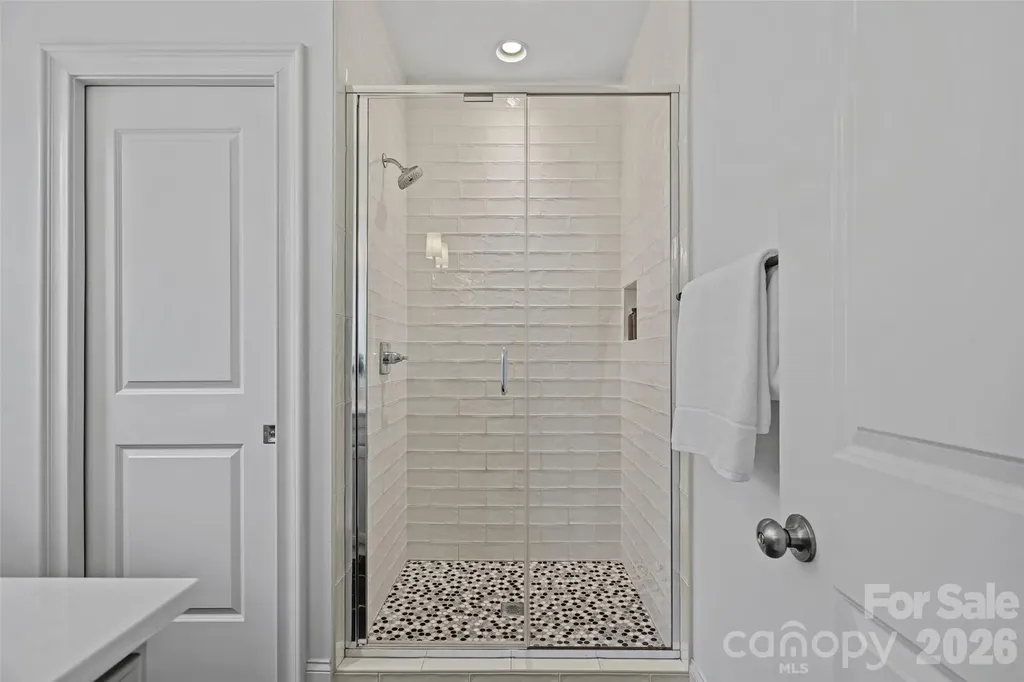 2023 Lynnwood Drive Charlotte NC 28209